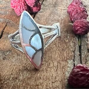 Bell Trading Navajo Ring Mother of Pearls Sterling Silver White Diamond 6.75 MOP